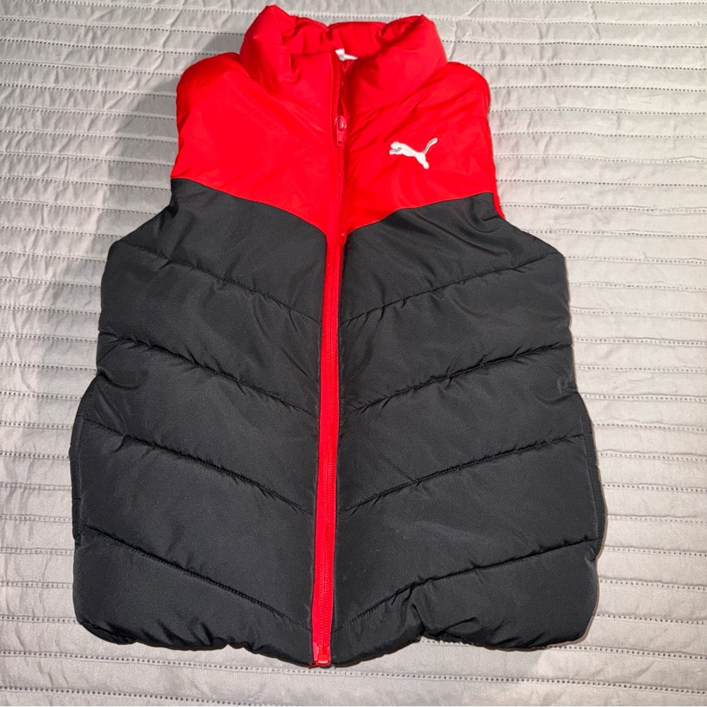 Puma boys youth Red and Black Quilted puffer Vest Sz: S 7/8
